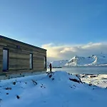 New! Lofoten Luxury Near Henningsvaer