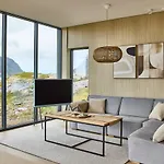 New! Lofoten Luxury Near Henningsvaer * Lyngværet