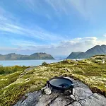 New! Lofoten Luxury Near Henningsvaer Casa de Férias