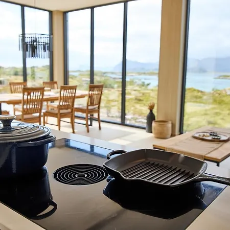 New! Lofoten Luxury Near Henningsvaer Feriehus *