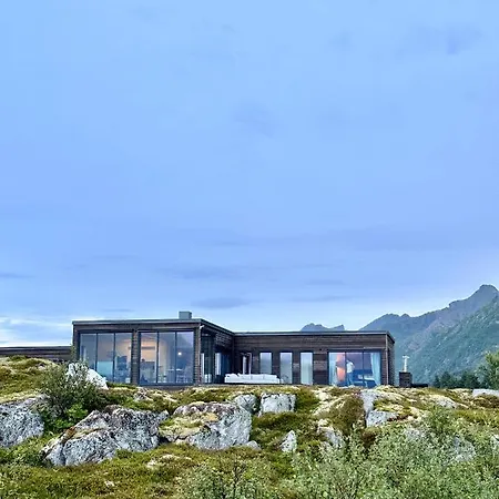 New! Lofoten Luxury Near Henningsvaer