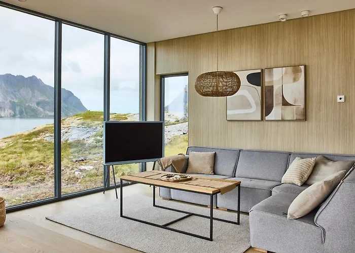New! Lofoten Luxury Near Henningsvaer * Lyngvaeret