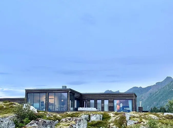 New! Lofoten Luxury Near Henningsvaer